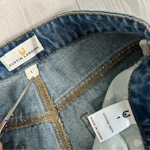 Austin Landing Denim Cross Patches Studded 100% Cotton Jeans - Picture 2 of 13